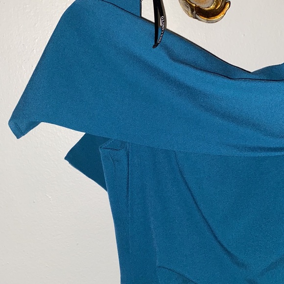 Vince Camuto Maxi Dress. - Picture 10 of 16